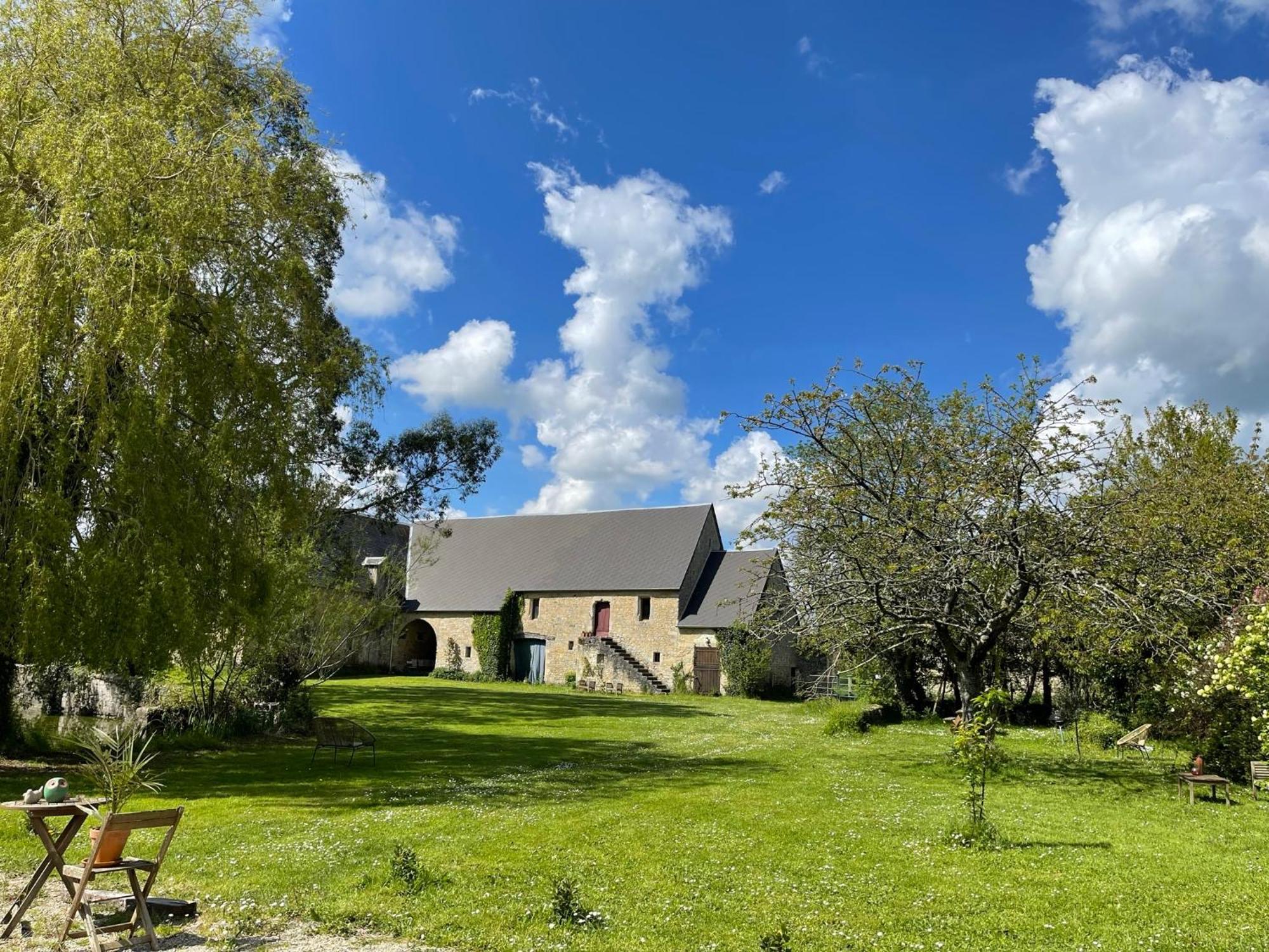 Le Manoir Des Doyens Bed & Breakfast บาเยอ ภายนอก รูปภาพ
